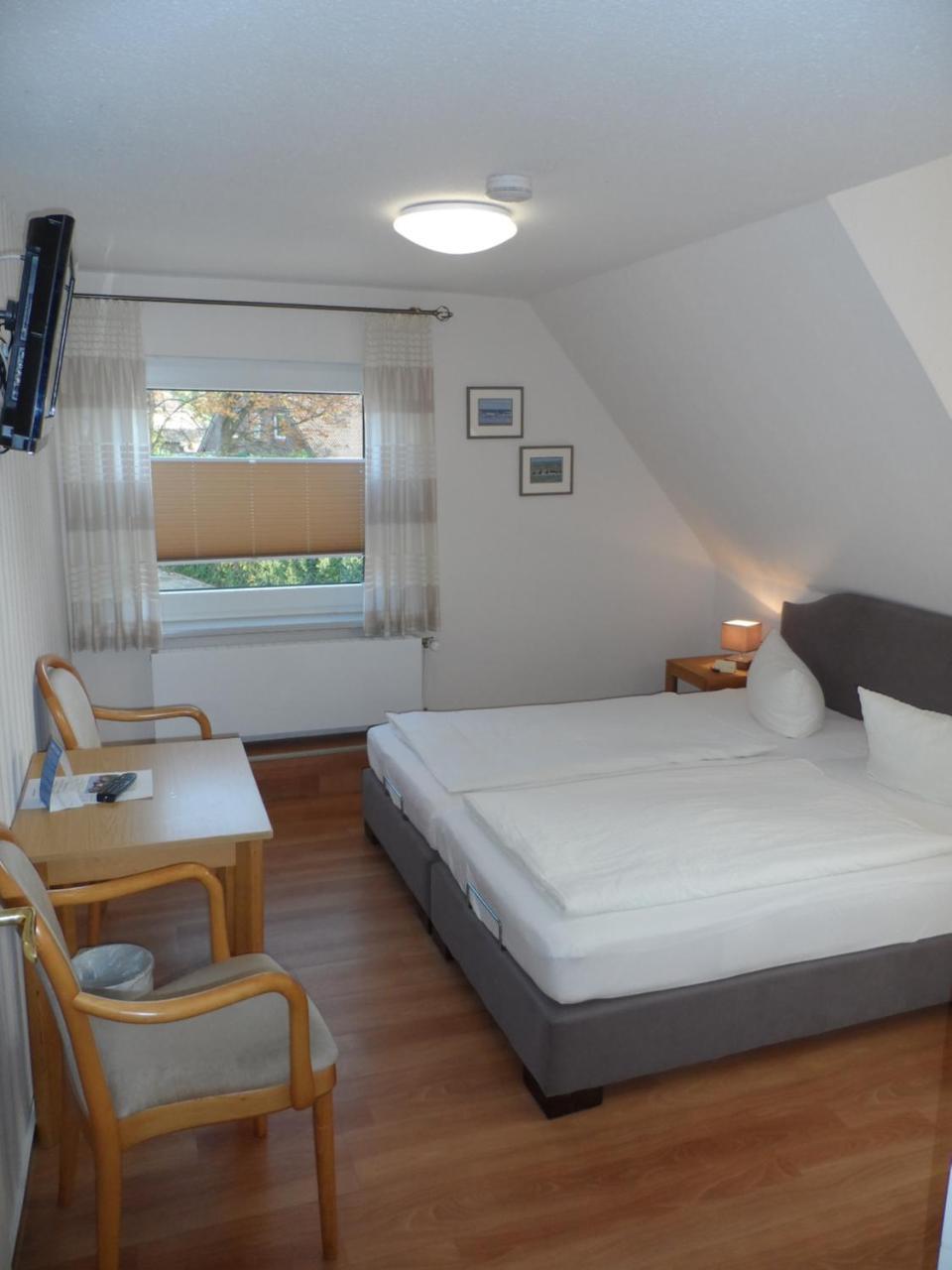 אאוריך Hotel Waldquelle מראה חיצוני תמונה